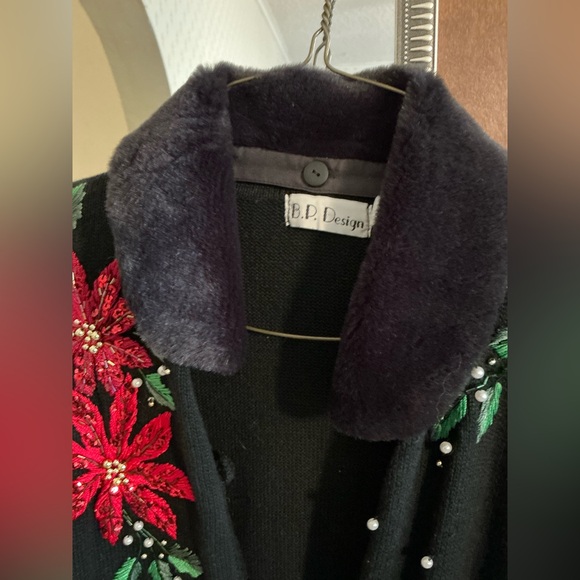 Women’s sweater - Picture 2 of 3